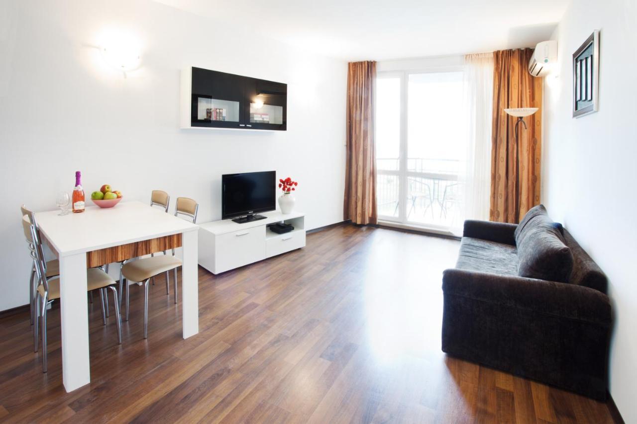 Vilmar Aparthotel Pomorie Ngoại thất bức ảnh