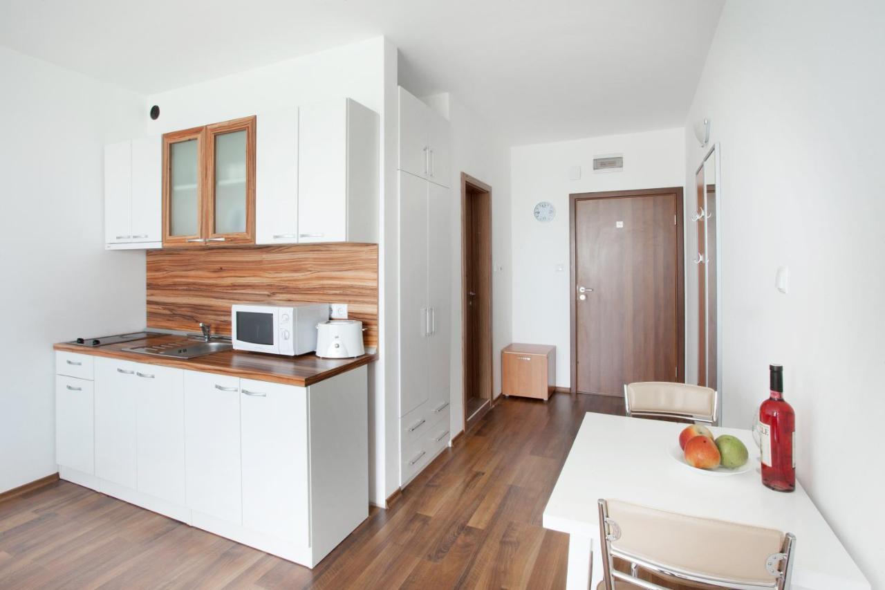 Vilmar Aparthotel Pomorie Ngoại thất bức ảnh