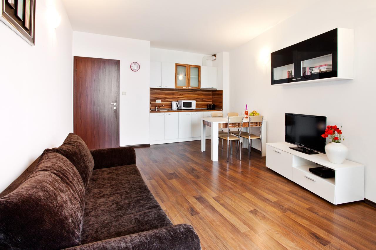 Vilmar Aparthotel Pomorie Ngoại thất bức ảnh