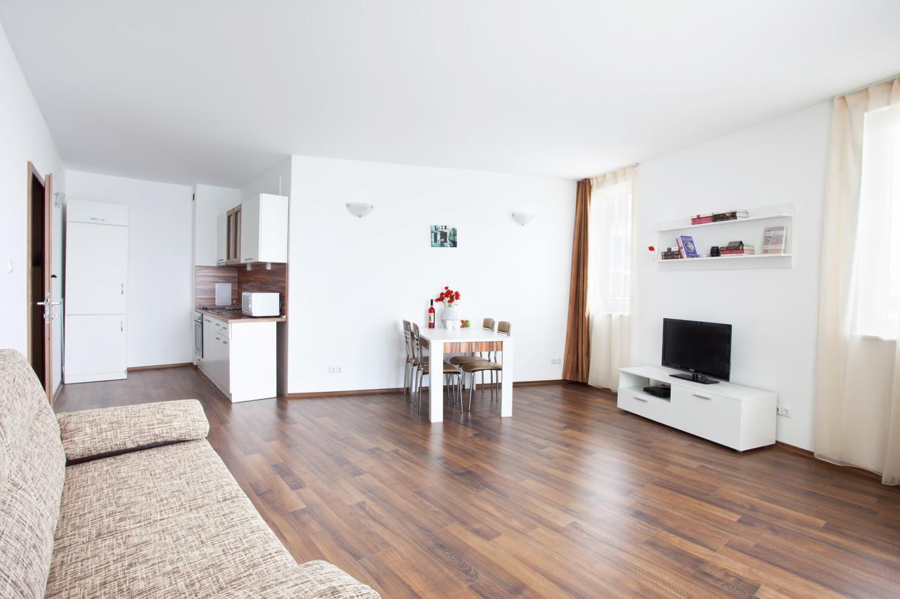 Vilmar Aparthotel Pomorie Ngoại thất bức ảnh